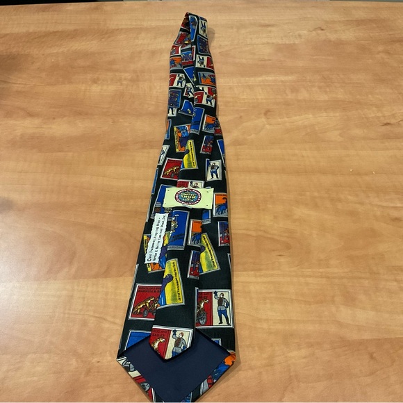 Ringling Bros. Barnum & Bailey Combined Shows, Inc, Tie. With paper tag attached - Picture 6 of 7